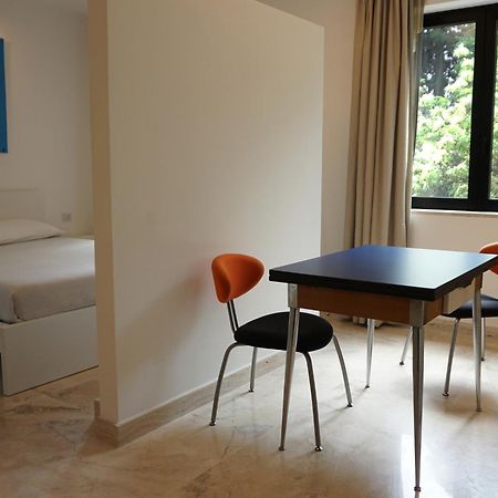 Kiwi Apartment Latina Ngoại thất bức ảnh