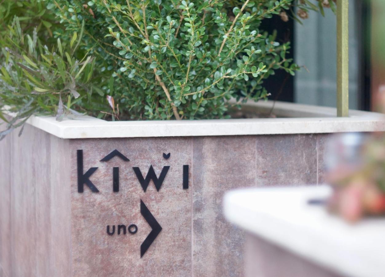 Kiwi Apartment Latina Ngoại thất bức ảnh